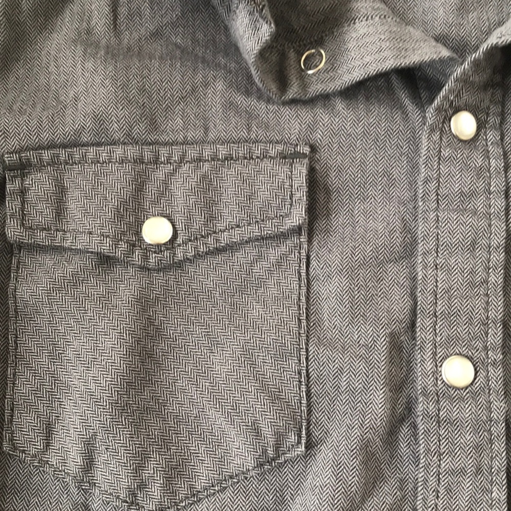 Mossimo casual button down - Picture 3 of 3